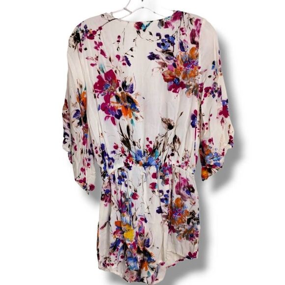 Umgee Summer Romper Cream Pink Floral Crossover Bodice SS Elastic Waist Sz S - Picture 8 of 12